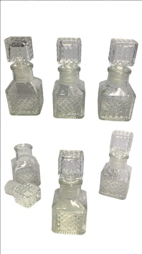 50 cc Kare Kristal Kapaklı Dikdörtgen Cam Şişe