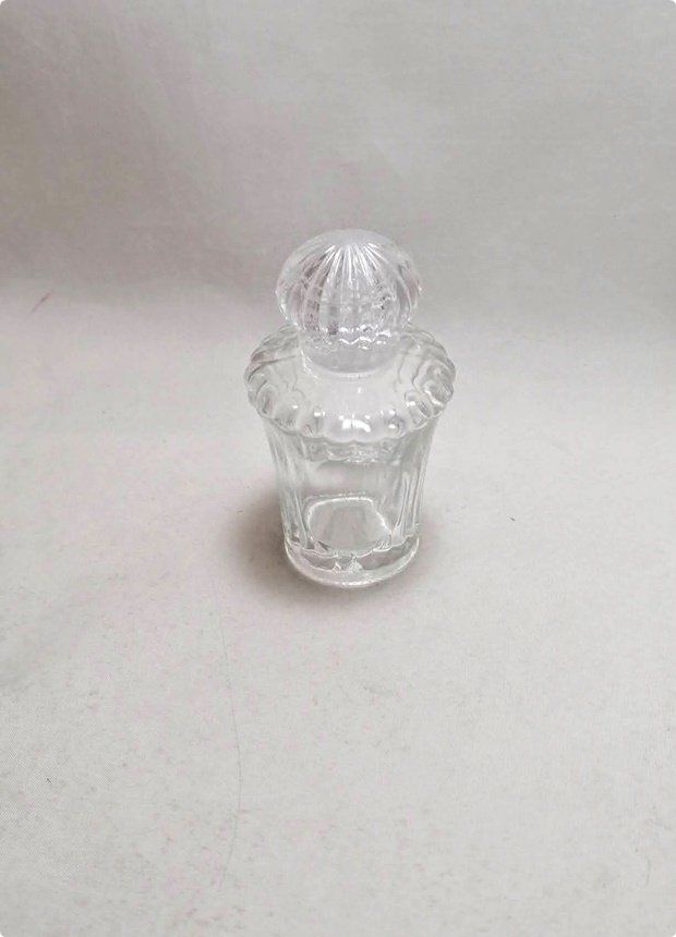 50 cc Mini Taç Kapaklı Çizgili Cam Kolonya Şişesi