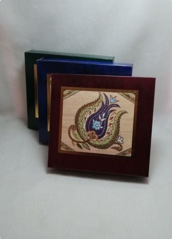 24 Lü 18x18 Cm Lale Desenli (Küçük Boy) Kare Lokum, Madlen Hediye Kutusu