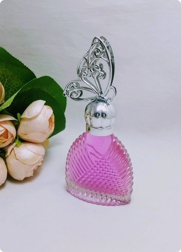 12 li 3 boyutlu pvc kelebek Tepelikli Diva Yassı Cam Kolonya Şişesi 50 cc