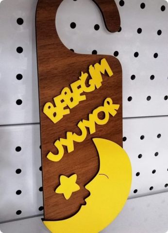 Ahşap Ay dedeli bebeğim uyuyor kapı kolu