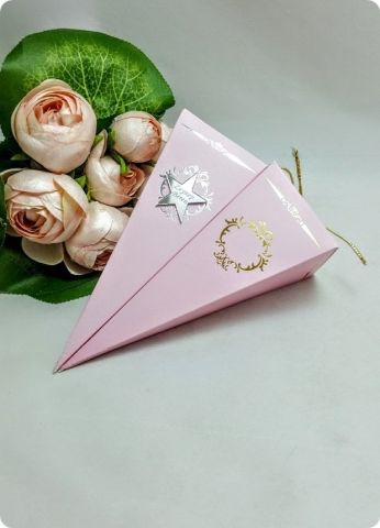 25 Li Karton Üçgen Bebek Mevlüt Şekeri Külahı