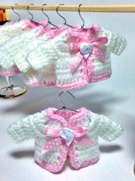 Askılı Örgü Hırka Bebek Şekeri Objesi