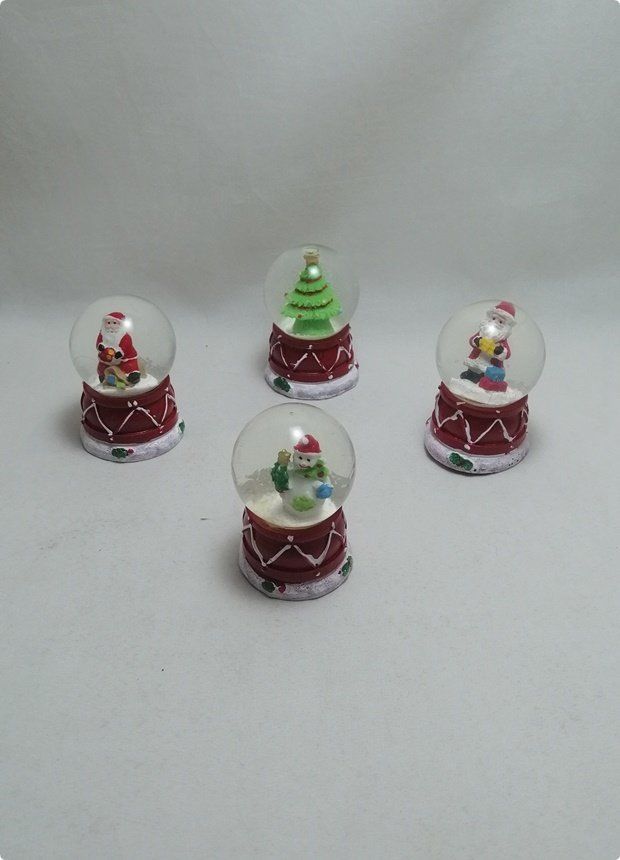 Işıklı Küçük Noelbaba Cam Küre (Kar Küresi) 7,5cm