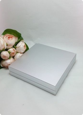24 Lü Karton Kare Madlen Çikolata Hediye Kutusu (21x21 cm Orta Boy 48 lik)