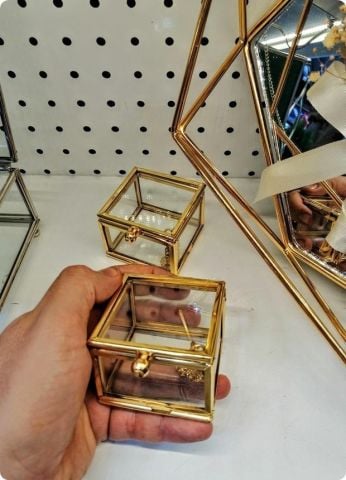 Metal kare yüzük kutusu / yükselticisi