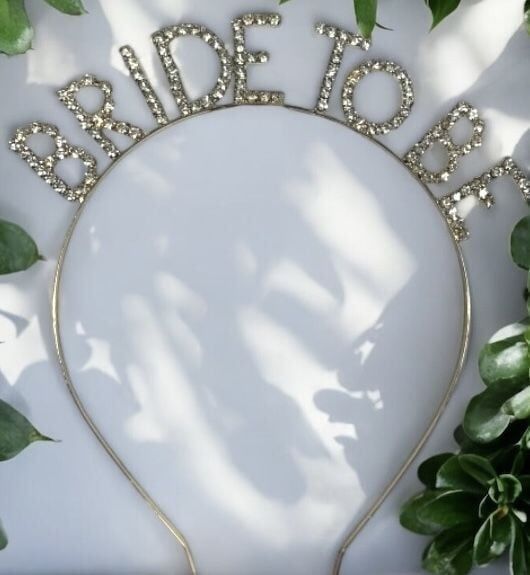 Taşlı metal Bride to be taç